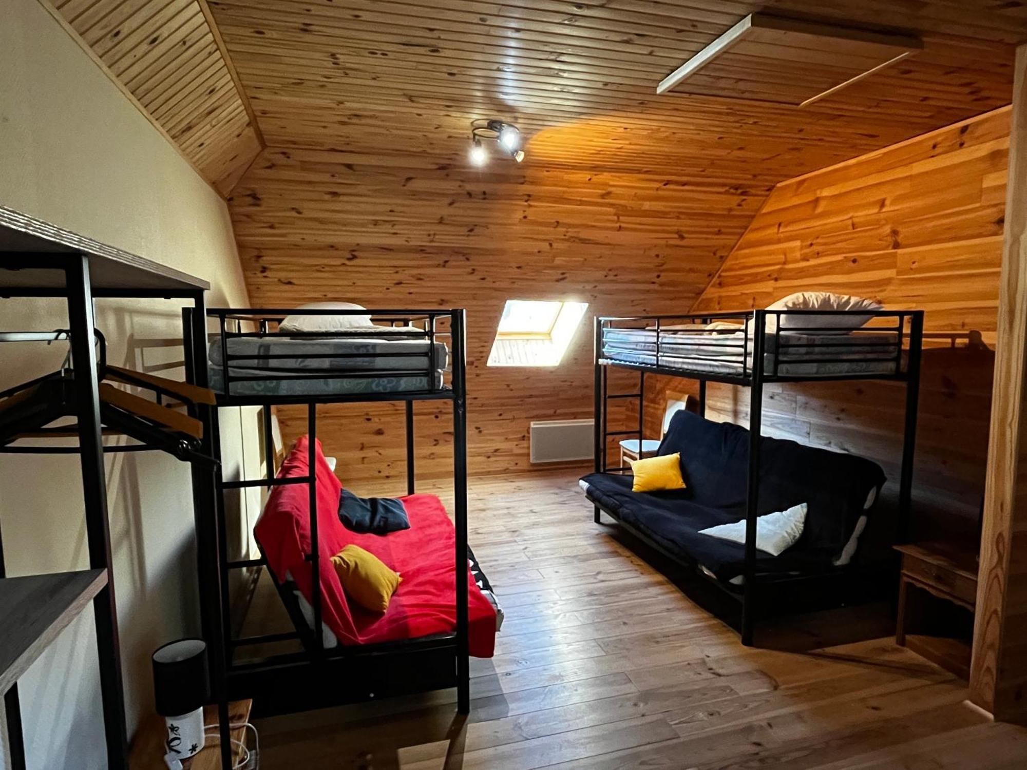 Gite A La Ferme Au Coeur De L'Auvergne Saint-Hippolyte  외부 사진